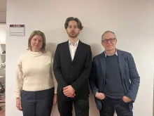 Timár Ármin és témavezetői a sikeres MSc diplomamunka védését követően